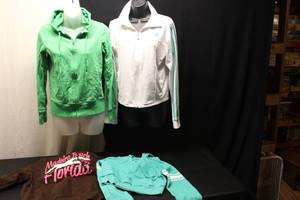 lot 6 image: Size S...