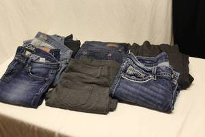 lot 50 image: size 8,  2 jeans, size 910 3 jeans...
