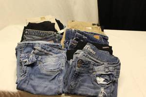 lot 51 image: size 1112, 8 jeans and more...