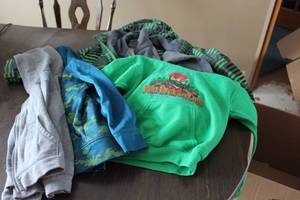 lot 68 image: Size 5T columbia coat and 3 sweatsh...