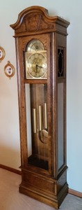 Beautiful Howard Miller Grandfather Clock