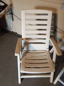 2 White Patio Lounge Chairs