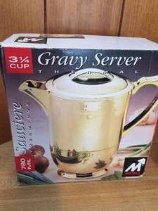 3.75 Cup Thermal Gravy Server