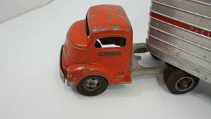 lot 2 image: Vintage 1950s Smith Miller Toy Truck Cab and P.I.E Trailer-Cast Aluminum