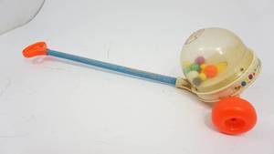 lot 11 image: Vintage 1960s Fisher Price Corn Popper Toy