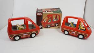 lot 24 image: 2 Vintage Little Tikes Family Vans