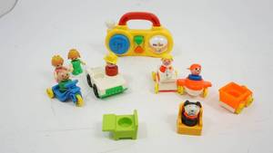 lot 28 image: Vintage Fisher Price Little People and Accessories