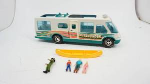 lot 32 image: Vintage Nylint Outbounder RV Camper Toy