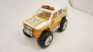 lot 33 image: Vintage 1993 Remco Toys  Beach Police Patrol Team Truck