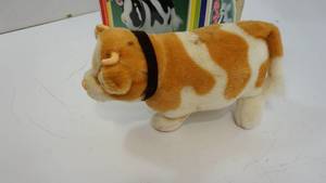 lot 35 image: Vintage Roly Poly The Friendly Cow (Battery Operated)