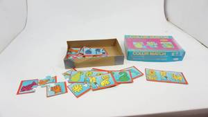 lot 40 image: Jaymar Vintage Color Match Jigsaw Puzzle Learning Game