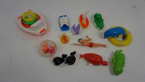 lot 47 image: Vintage GayTomy Windup Bathtub Toys