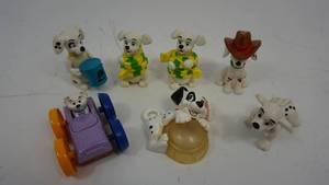 lot 50 image: Vintage Disney McDonalds 101 Dalmations Plastic Dogs