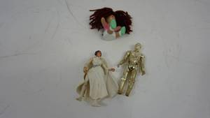 lot 57 image: Vintage Little Tikes Small Doll  Star Wars Princess Leia  Gold Robot Figure