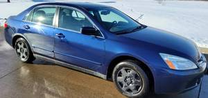 lot 5 image: 2005 Honda Accord