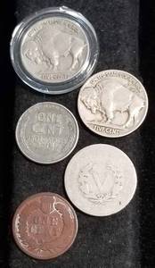 lot 26 image: 5 US COINS 3 NICKELS 1906 LIBERTY 1925 1935 BUFFALO 1881 INDIAN & 1943-D STEEL CENT