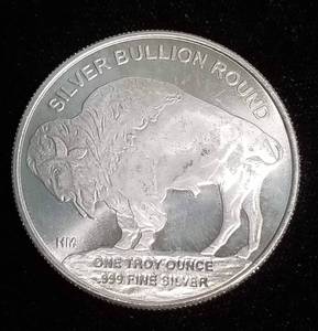 lot 40 image: 1 TROY OZ. .999 FINE SILVER INDIAN BUFFALO DESIGN