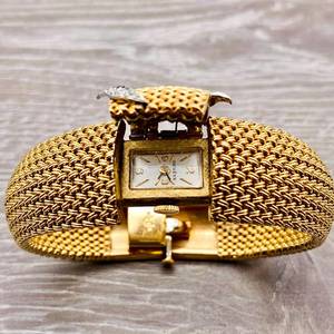 lot 6 image: Vintage Bombe Peekaboo Watch Set in 14k Yellow Gold and Diamonds