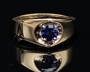 lot 14 image: Bar Cut Blue Sapphire Solitaire 14k Yellow Gold Ring $2275 Retail