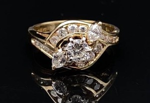 lot 16 image: 1 Carat Diamond Cluster Estate Ring in 14k Yellow Gold