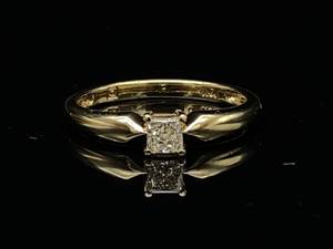 lot 44 image: Princess Cut Diamond Solitaire Estate Ring in Yellow Gold