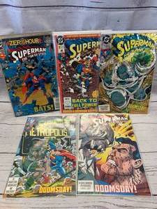 lot 12 image: Lot of 5 Superman Comic Books