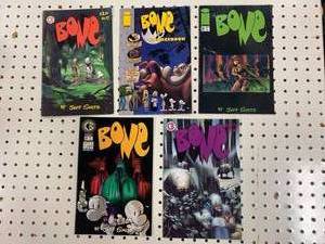 lot 37 image: Lot of 5 Vintage Bone Comic Books