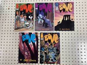lot 39 image: Lot of 5 Vintage Bone Comic Books