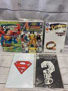 lot 45 image: Lot of 5 Vintage DC Comic Books
