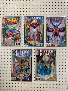 lot 47 image: Lot of 5 Justice League Comic Books