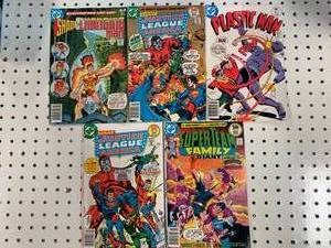 lot 85 image: Lot of 5 Comic Books from the 1970s
