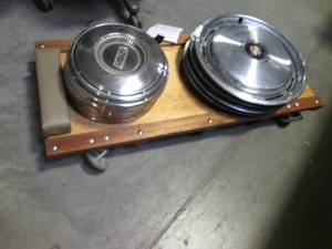 lot 64 image: Lot of Hub caps Full Set of Mercury...
