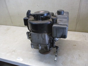 Briggs and Stratton 12.5HP Vertical Shaft Engine