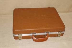 lot 155 image: Vintage Hard Shell Handgun Case