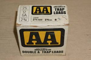 lot 121 image: Full Box of 25 Western AA 12 Gauge Shotshells
