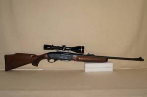 lot 32 image: Remington 7400 .243 Caliber Rifle w Leupold Scope