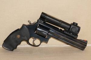 lot 9 image: Smith & Wesson 586 .357 Magnum Revolver