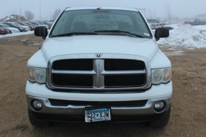 lot 6945 image: 2003 Dodge Ram 1500 - 2 Owners - 131,246 Miles -