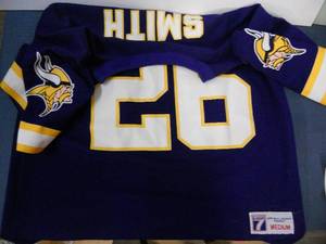 lot 53 image: Minnesota Vikings Smith 26 Jersey - Adult Medium