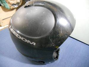 lot 66 image: Leedom Snowboard Helmet - Child XXL