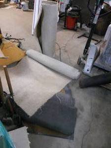 lot 129 image: Mats and Carpet Remnants
