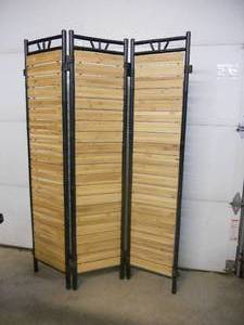 lot 111 image: Slat Board Room DividerSales Display 50x71