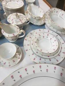 lot 1 image: Noritake Rosalie 12 Complete Place Settings Plus Serving Pieces Japanese Made China Set in Perfect Condition Gorgeous