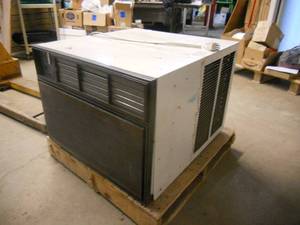 lot 151 image: Commercial or Garage Air Conditioner 21,000 BTU Model KAW2202A Needs new knobs