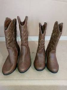 lot 30 image: Cowboy boys boots- sizes 5 & 13 - not used