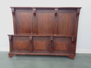Mahogany American Tradition King Size Bed
