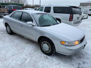 lot 21 image: 2004 Buick Century