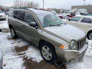 lot 22 image: 2007 Jeep Compass Sport 4x4