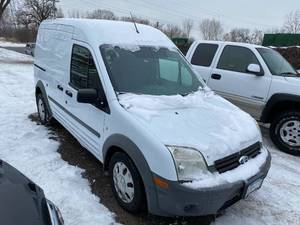 lot 24 image: 2010 Ford Transit Cargo Van