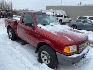 lot 25 image: 2003 Ford Ranger XLT 2WD
